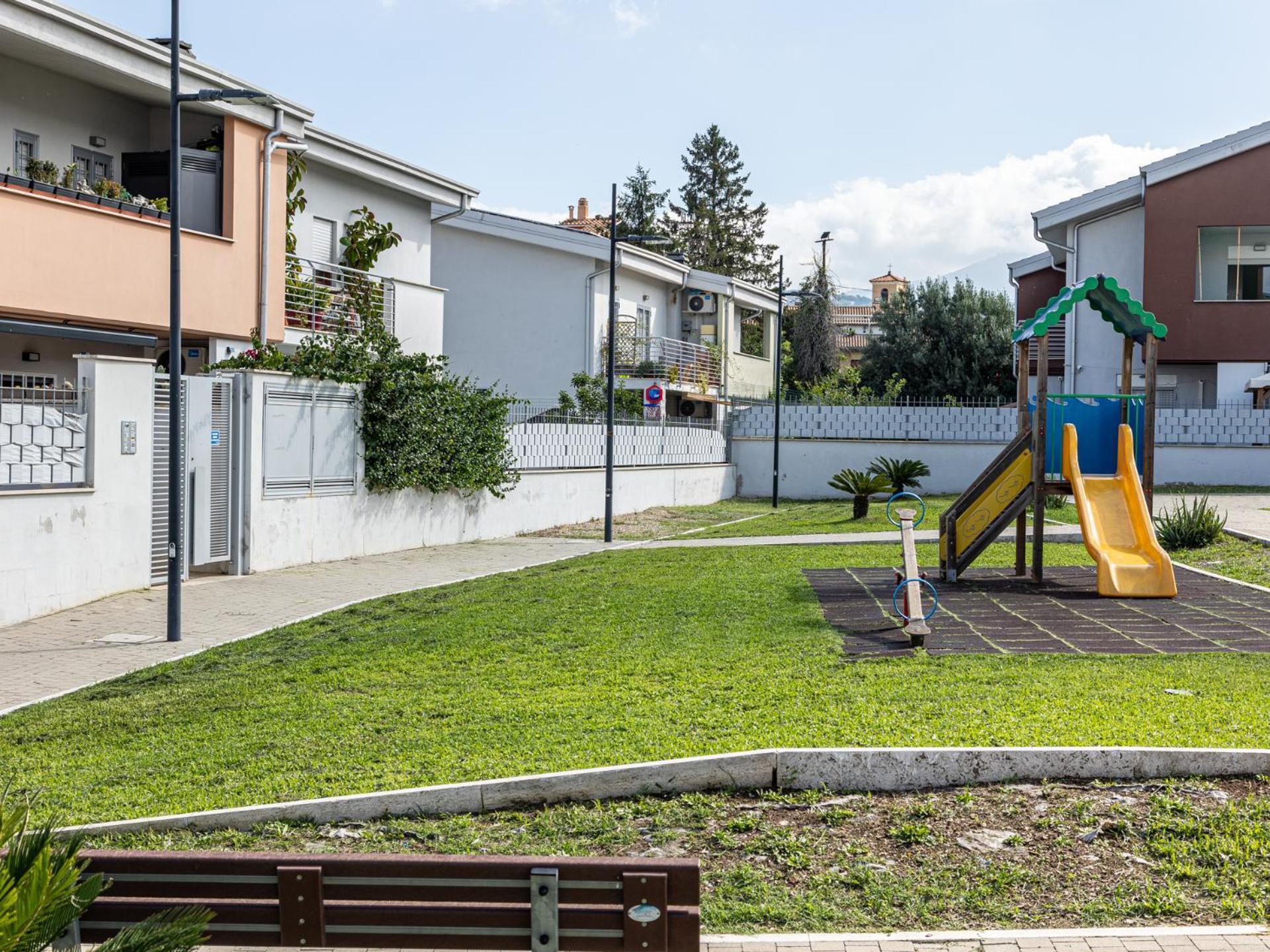 Mrb Real Estate - Maison Ludovica - Monolocale Moderno Con Giardino Apartment *